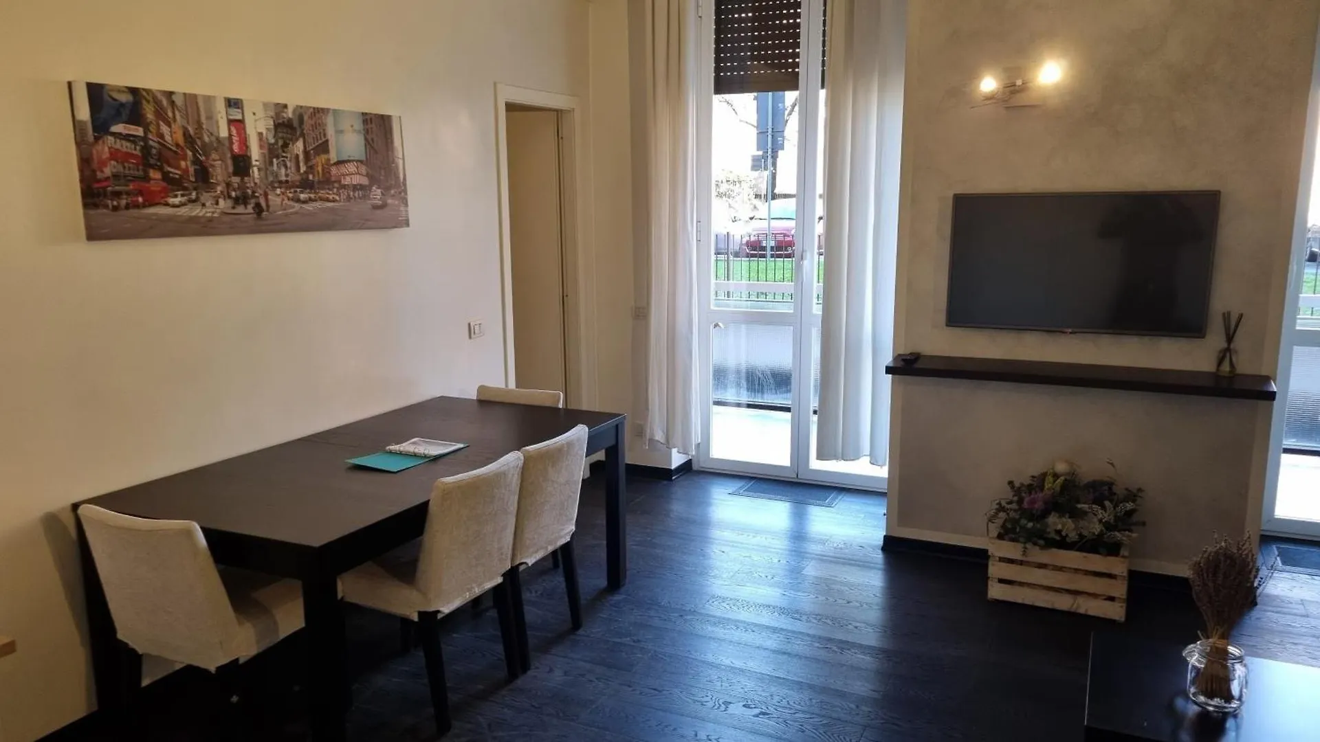 Apartment Intero Appartamento Fronte Ospedale San Raffaele Segrate